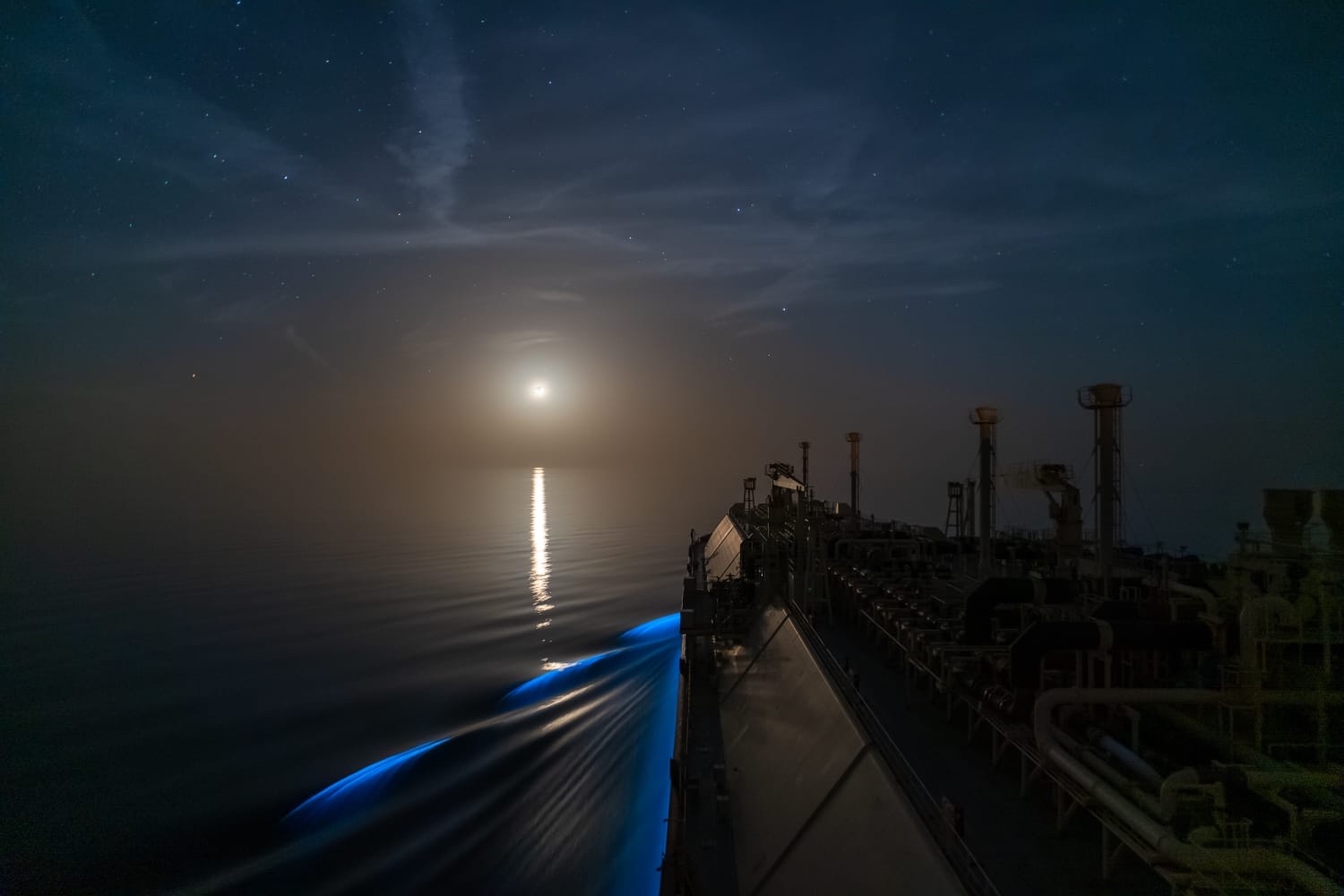 Gulf LNG disruption redirects trade as carrier earnings lag gas prices